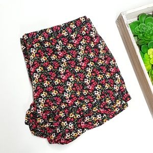 Lola floral shorts
